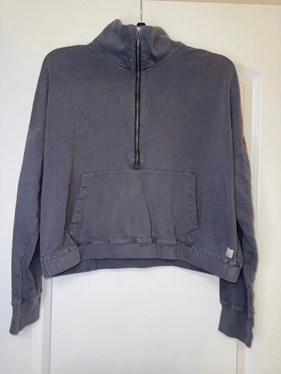 *Flawed* Vuori Sweater - Picture 1 of 12